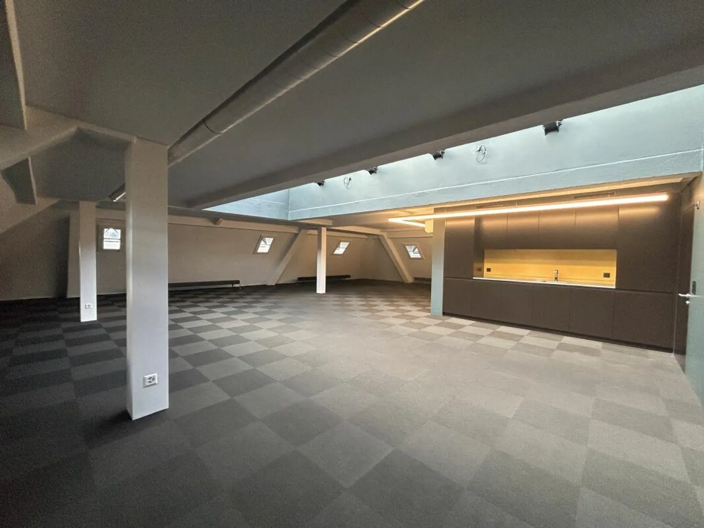 «Arbeiten über den Dächern von Luzern!» - Foto 3 von 5