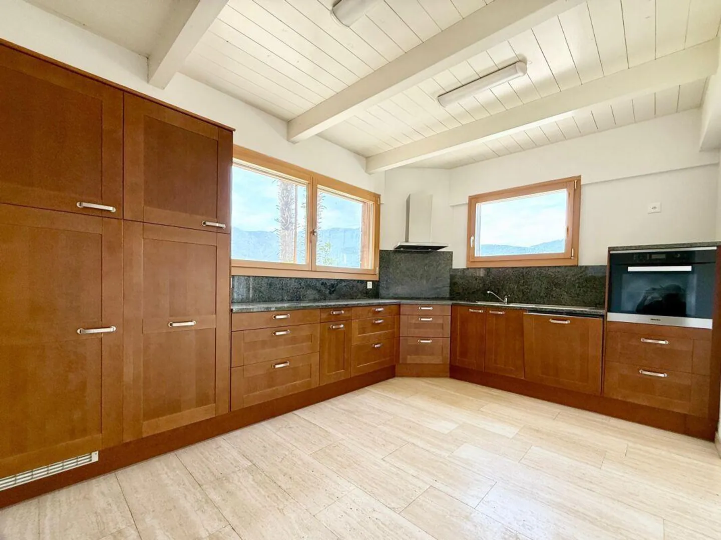 Zweifamilienhaus mit 5.5-Zimmer-Wohnung + 2-Zimmer-Wohnung, grossem... - Photo 11 of 18
