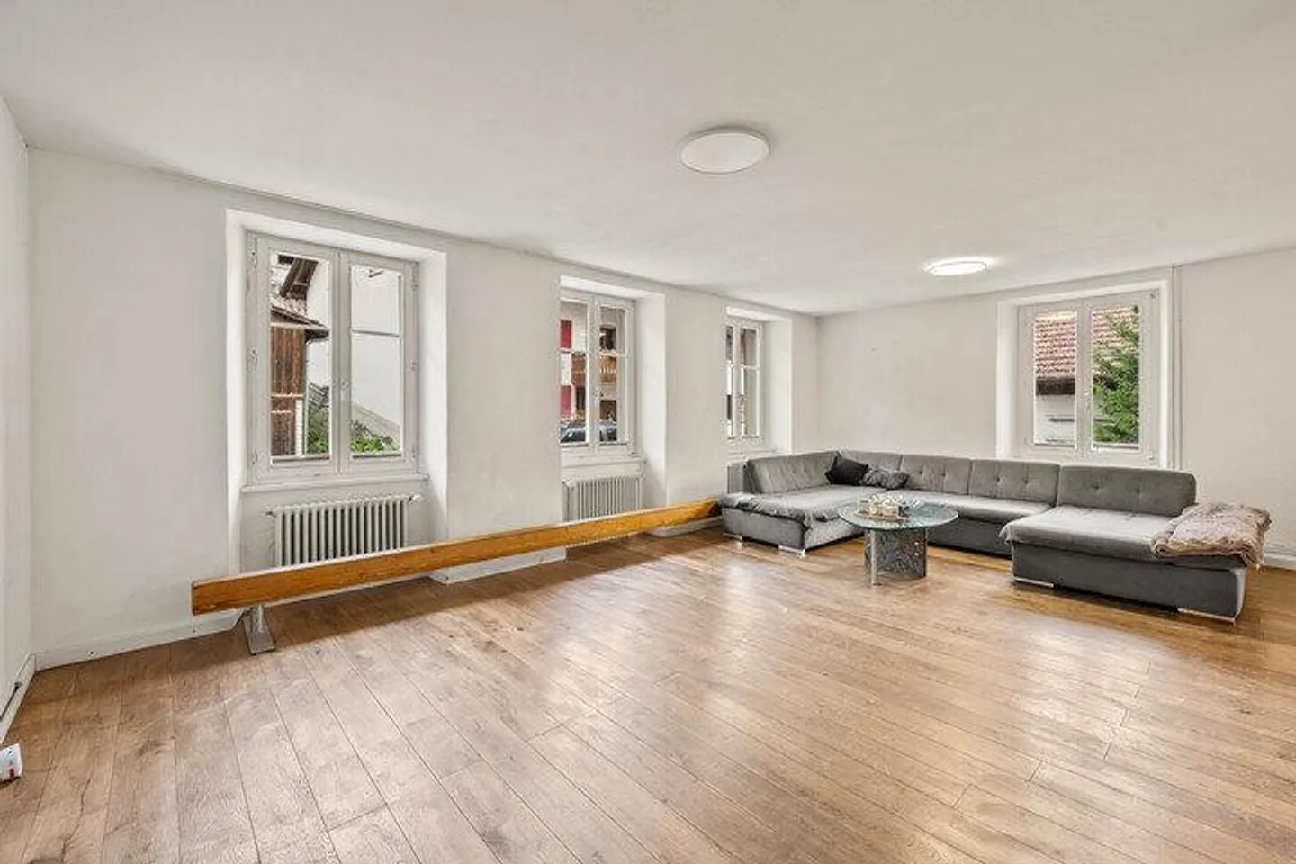 HISTORISCHE LIEGENSCHAFT MIT AUSBAUPOTENTIAL - Foto 3 von 8