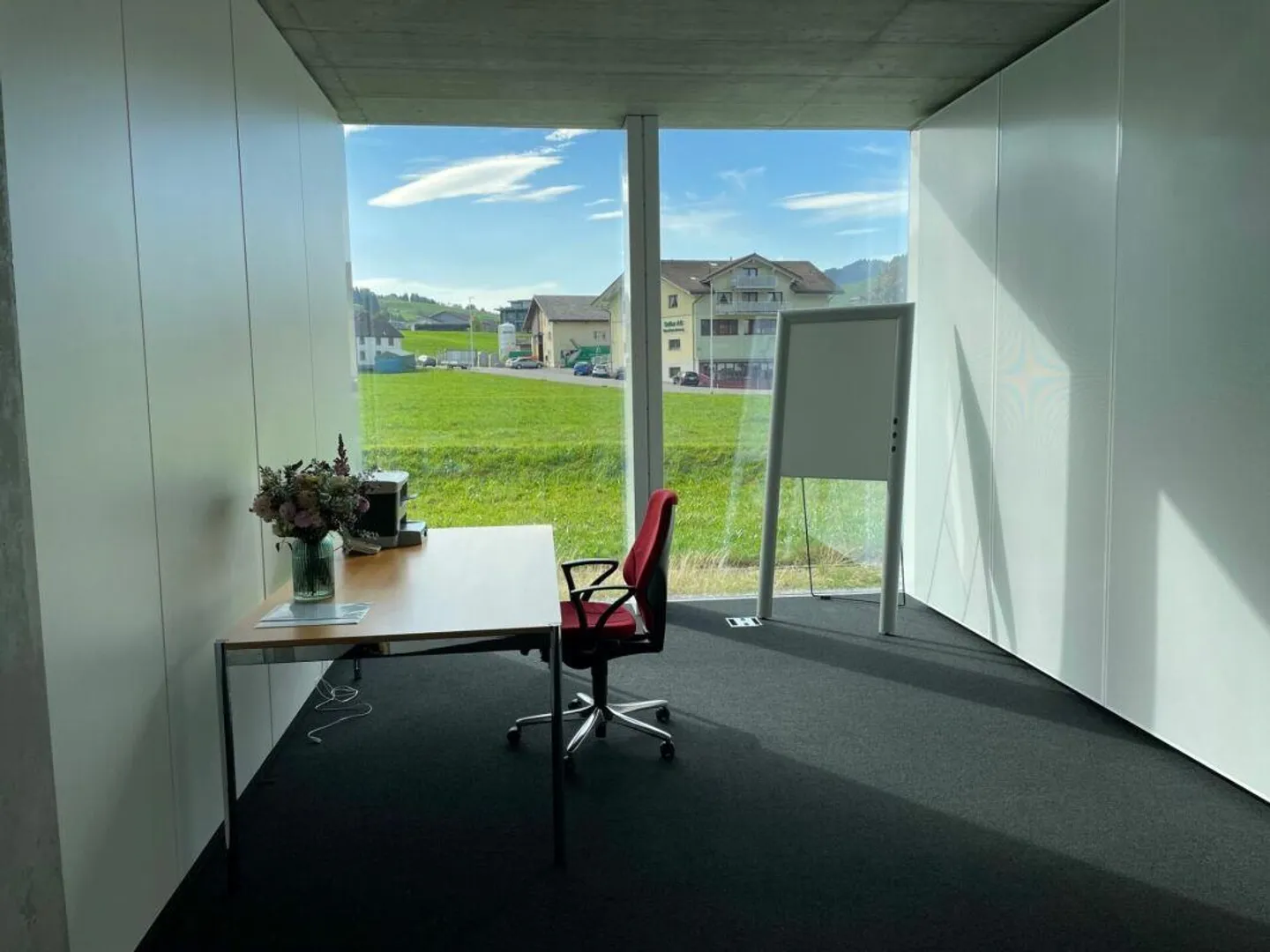 KLEIN, ABER FEIN... Top-modernes, gekühltes Büro für Ihren nachhaltigen Erfolg - Foto 4 von 10