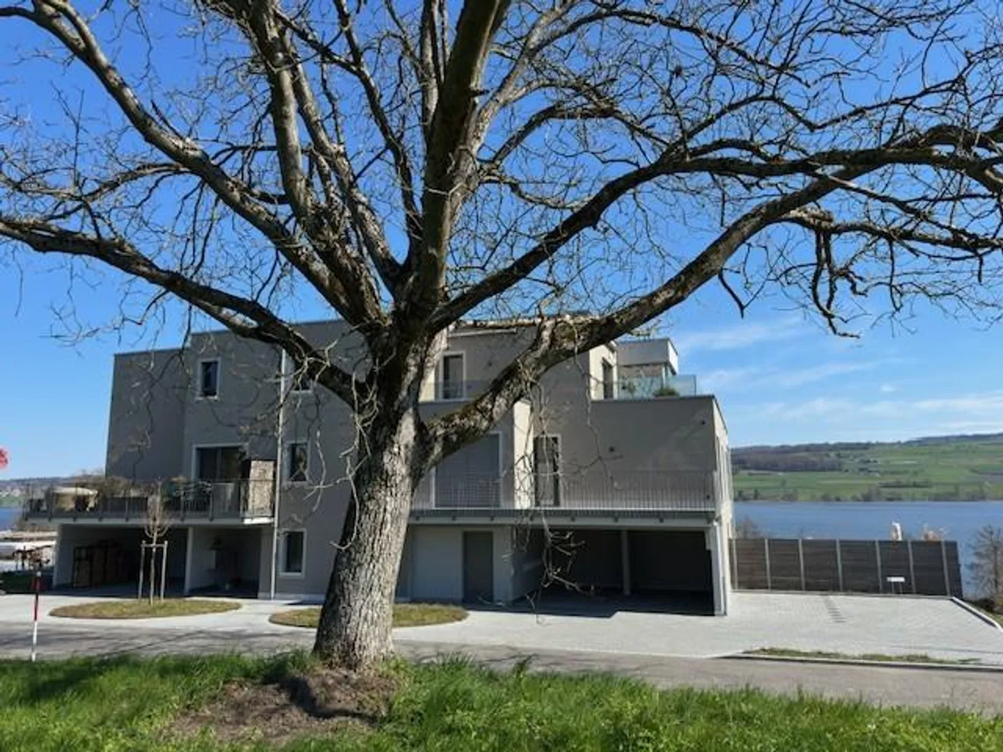 Nuovo appartamento molto tranquillo con vista mozzafiato sul lago e sulle montagne - Foto 2 di 18