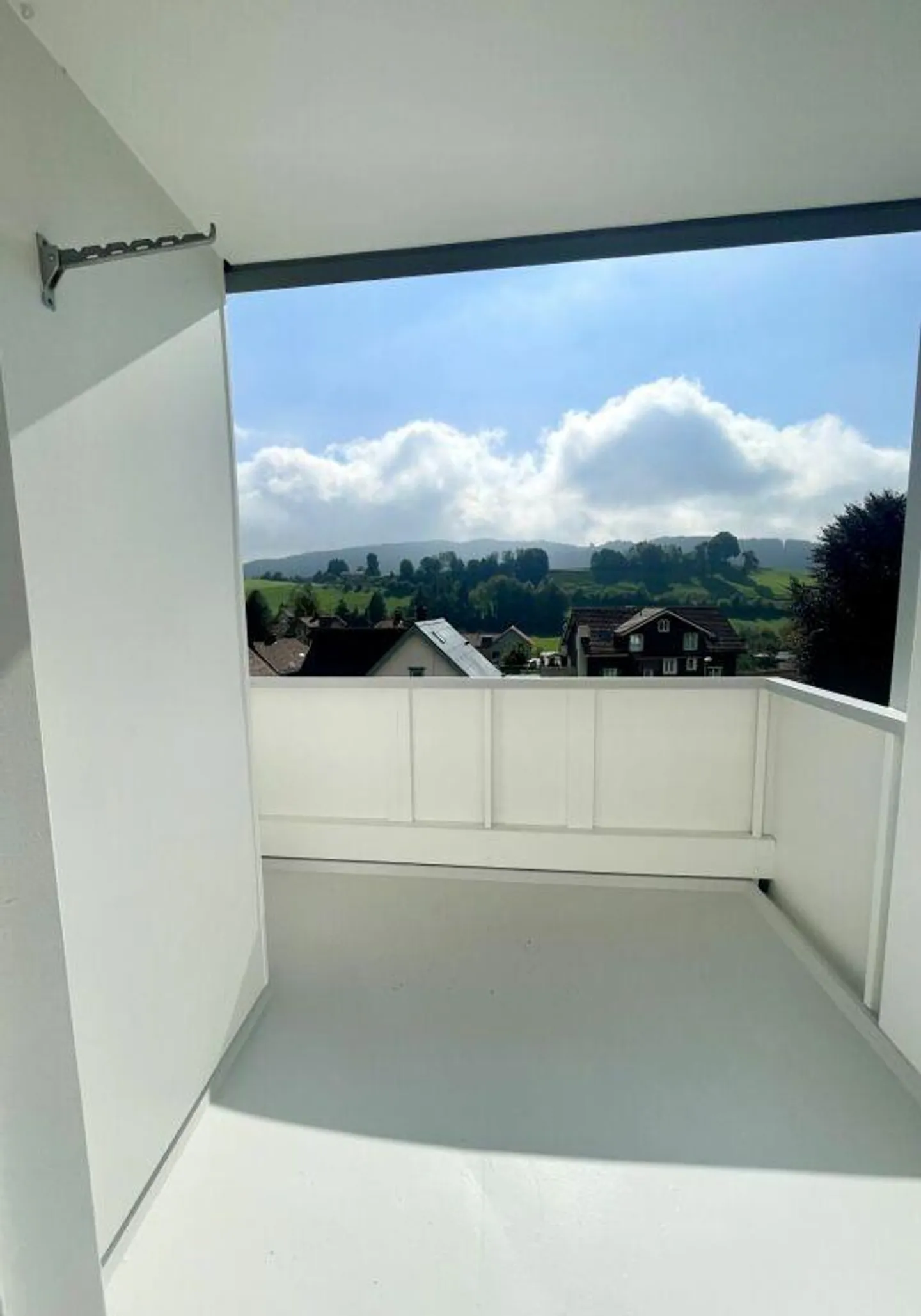 Spacious 4.5 room apartment including open gallery and view of... - Photo 6 of 7