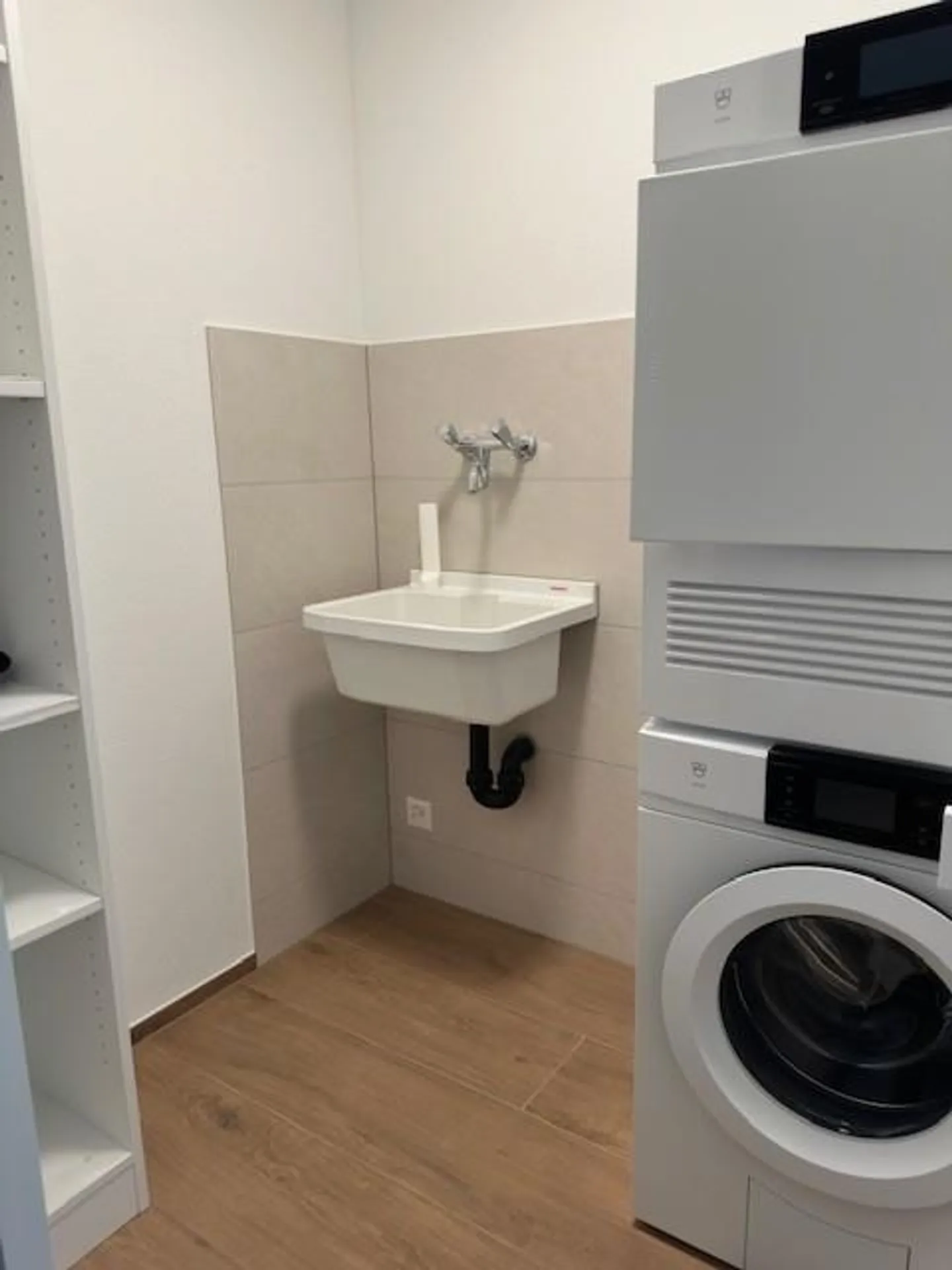 Nuovo appartamento molto tranquillo con vista mozzafiato sul lago e sulle montagne - Foto 16 di 18