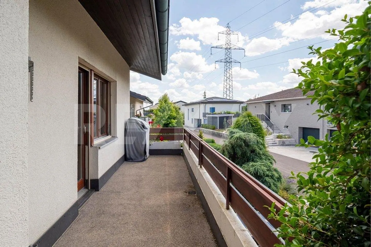 Your Charming Family Home: Timeless Elegance Meets Modernity... - Photo 10 of 13