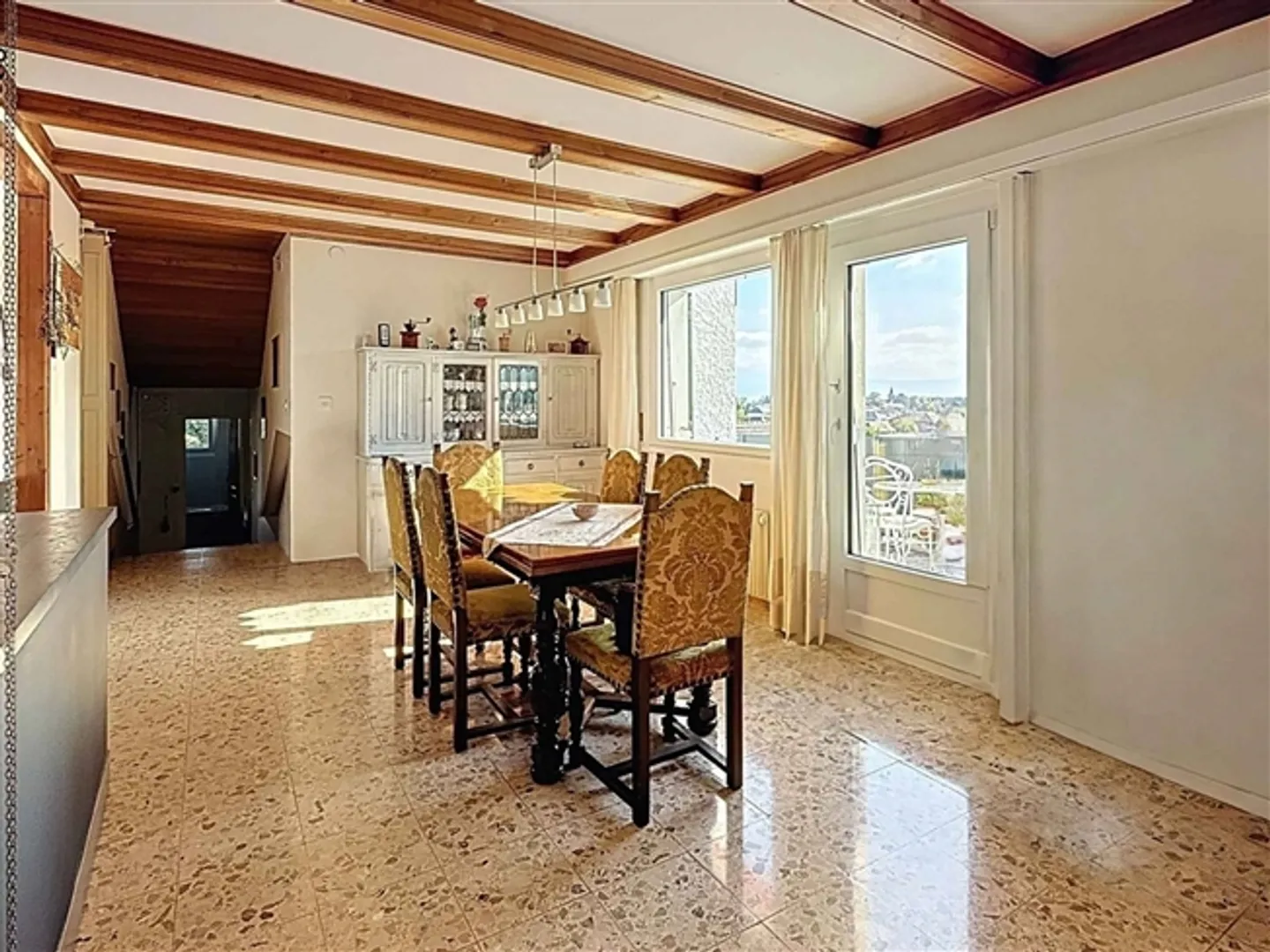 Characterful villa with pool and unique potential - Photo 5 of 13