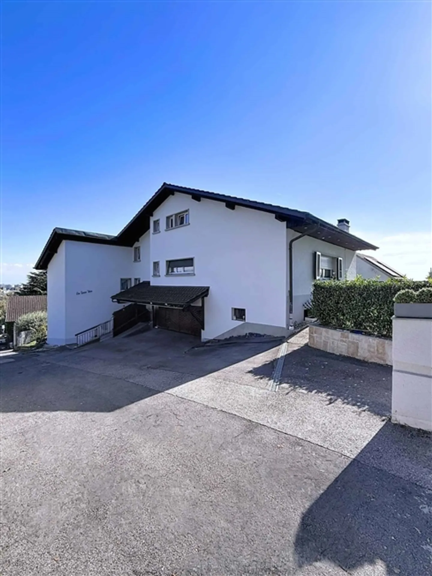 Characterful villa with pool and unique potential - Photo 12 of 13