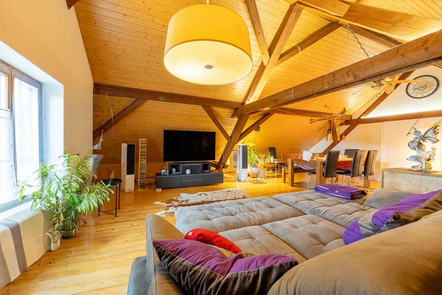 Geräumige Wohnung in grüner Umgebung - Foto 3 von 13