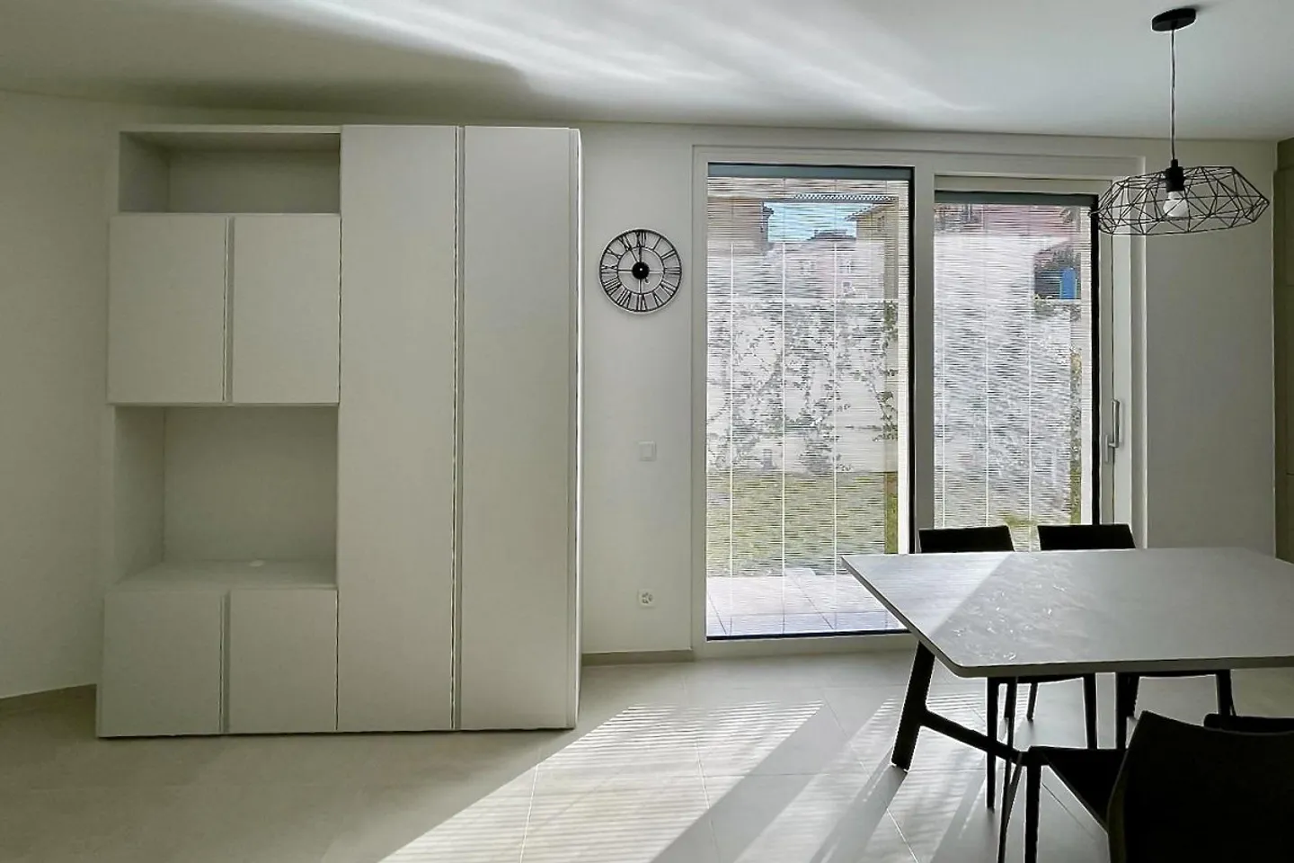 Newly built income apartment with garden. - Photo 2 of 12