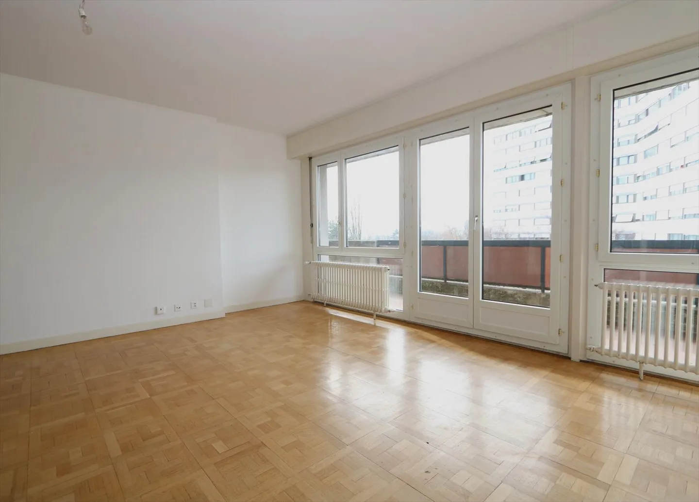 Appartement de 5 pièces avec balcon à Petit-Lancy - Photo 1 sur 15