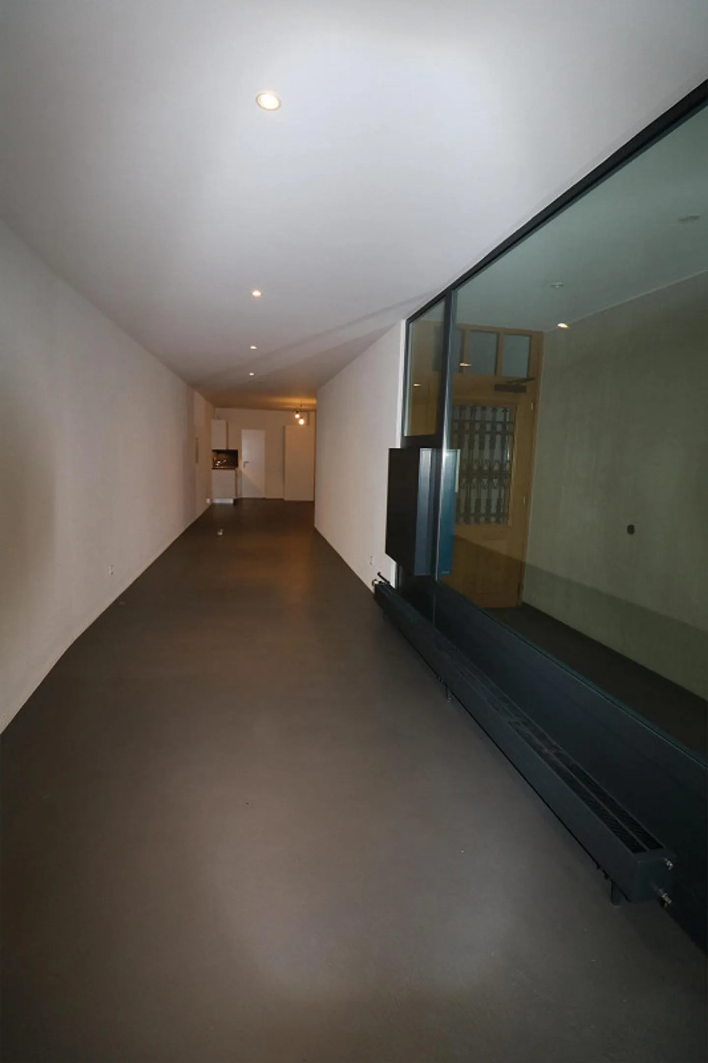 Gewerbefläche in Thun - Foto 2 von 6