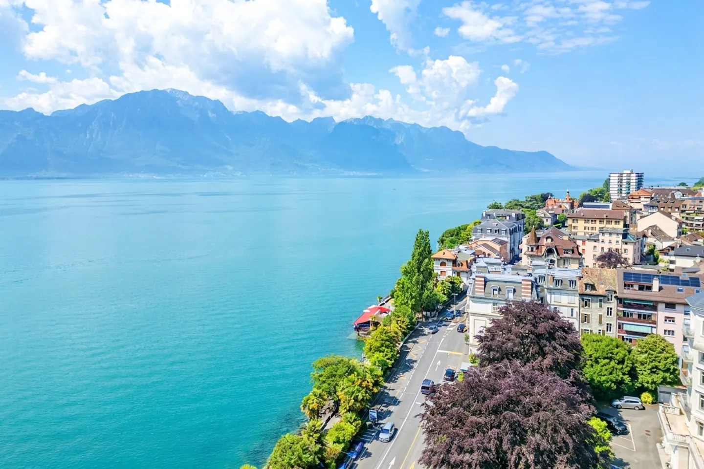 Charming Apartment with Lake View - Photo 9 of 10