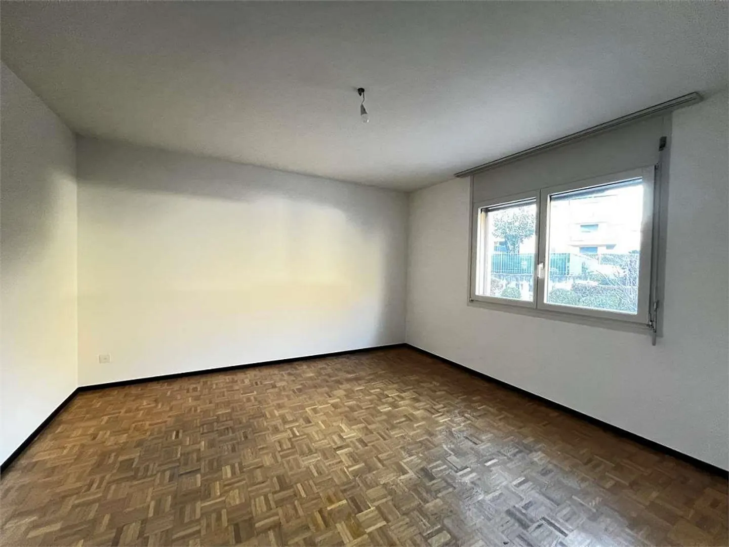 Ref. 2724 Rivera spacious 4.5 rooms - Photo 7 of 8