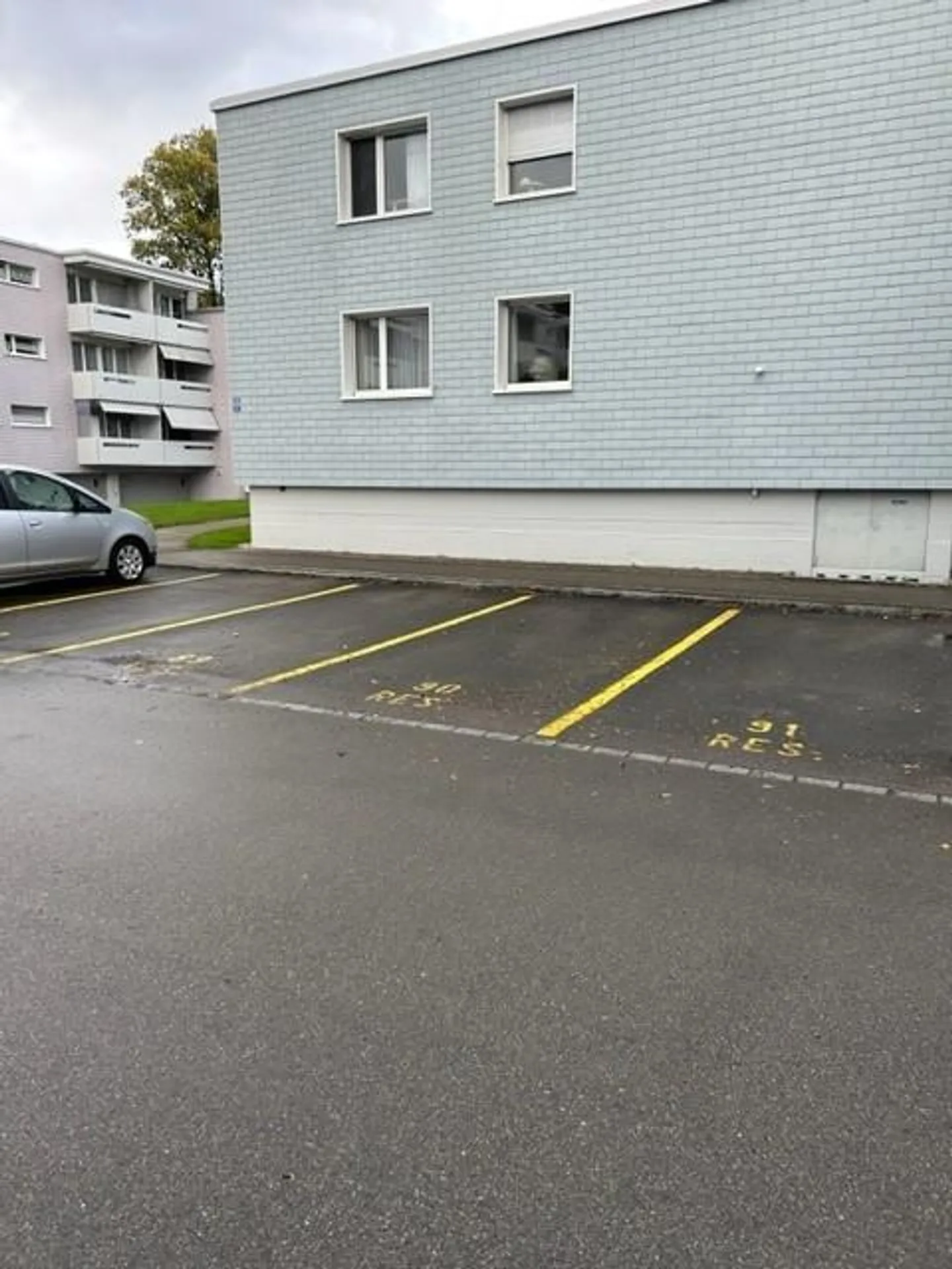 Aussenparkplatz in Effretikon - Foto 1 von 1