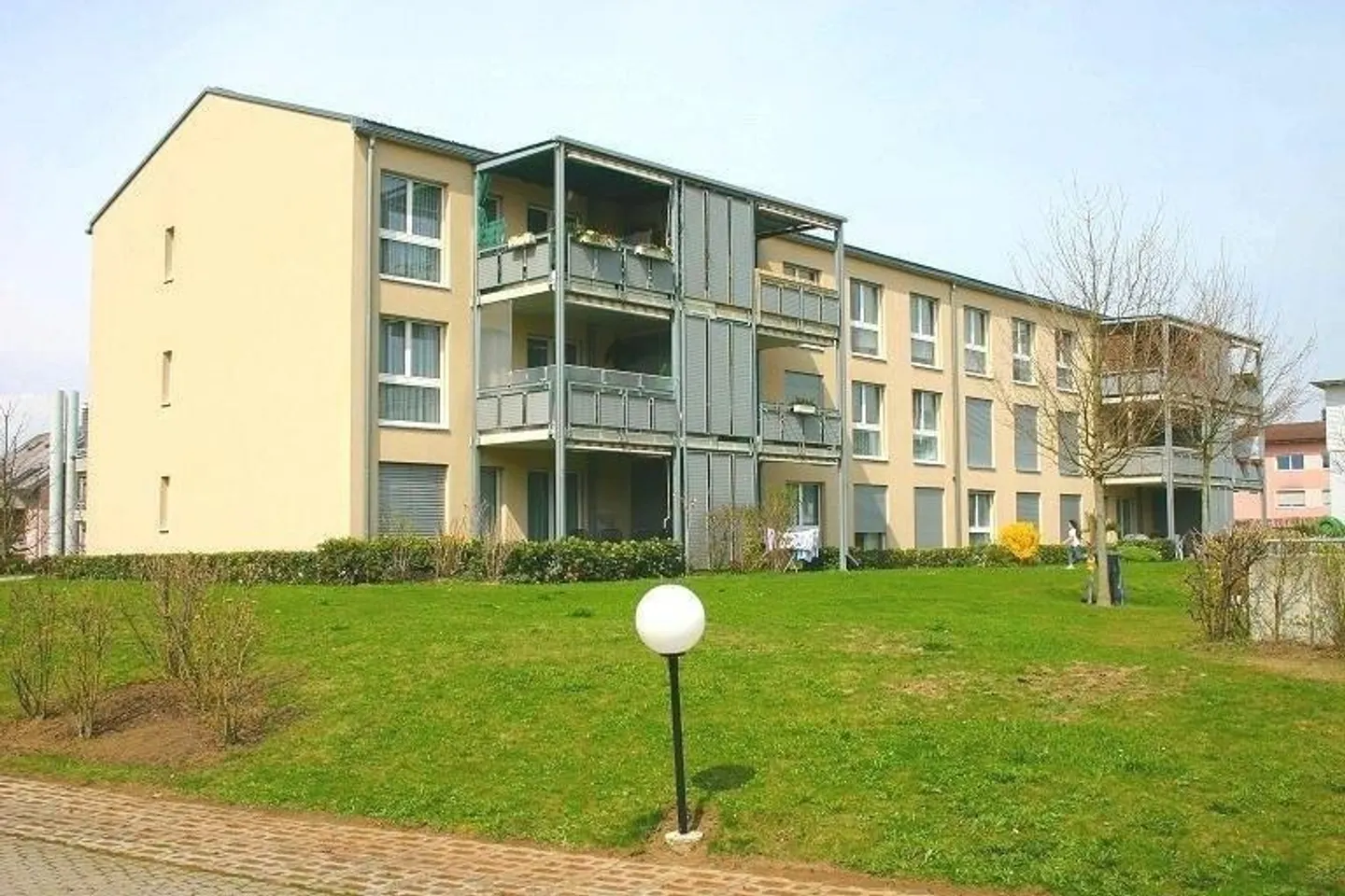 Ampio appartamento 2.5 di 59 m2 al 1° piano con balcone - Foto 1 di 8