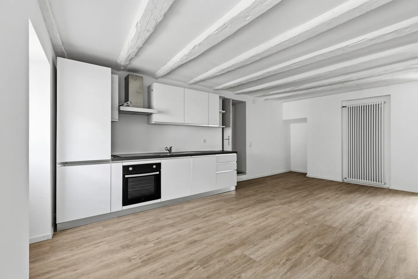 Interessante Investitionsmöglichkeit: Einkommensgenerierendes Gebäude mit 9 Einheiten - Foto 2 von 11