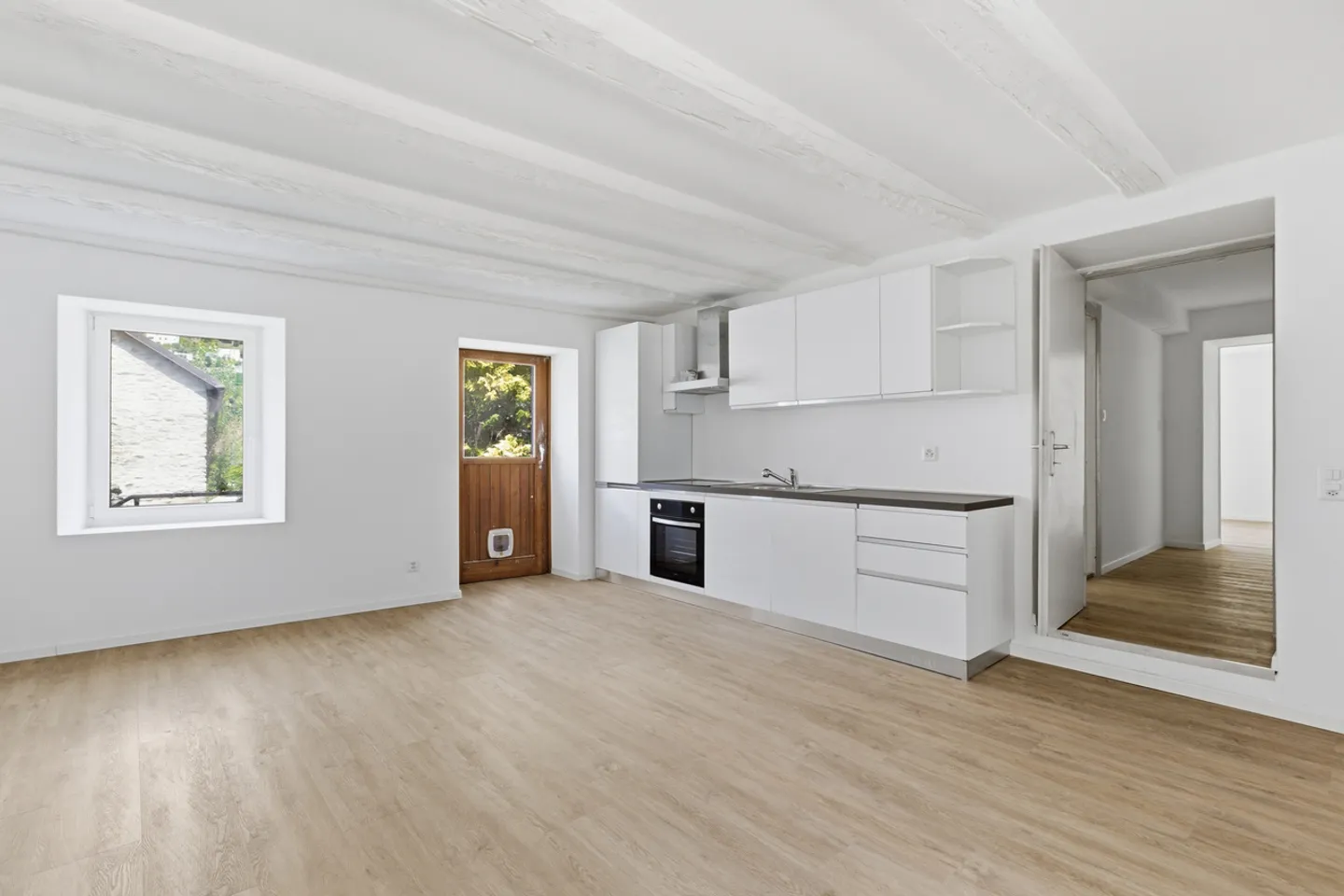Interessante Investitionsmöglichkeit: Einkommensgenerierendes Gebäude mit 9 Einheiten - Foto 5 von 11