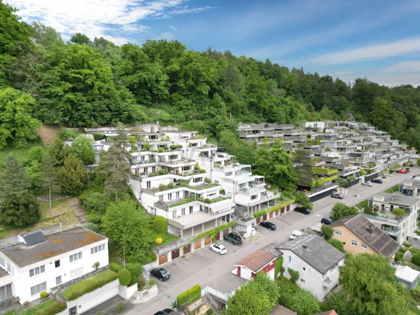 5.5-Room Terrace House in Erlinsbach AG - Photo 1 of 13