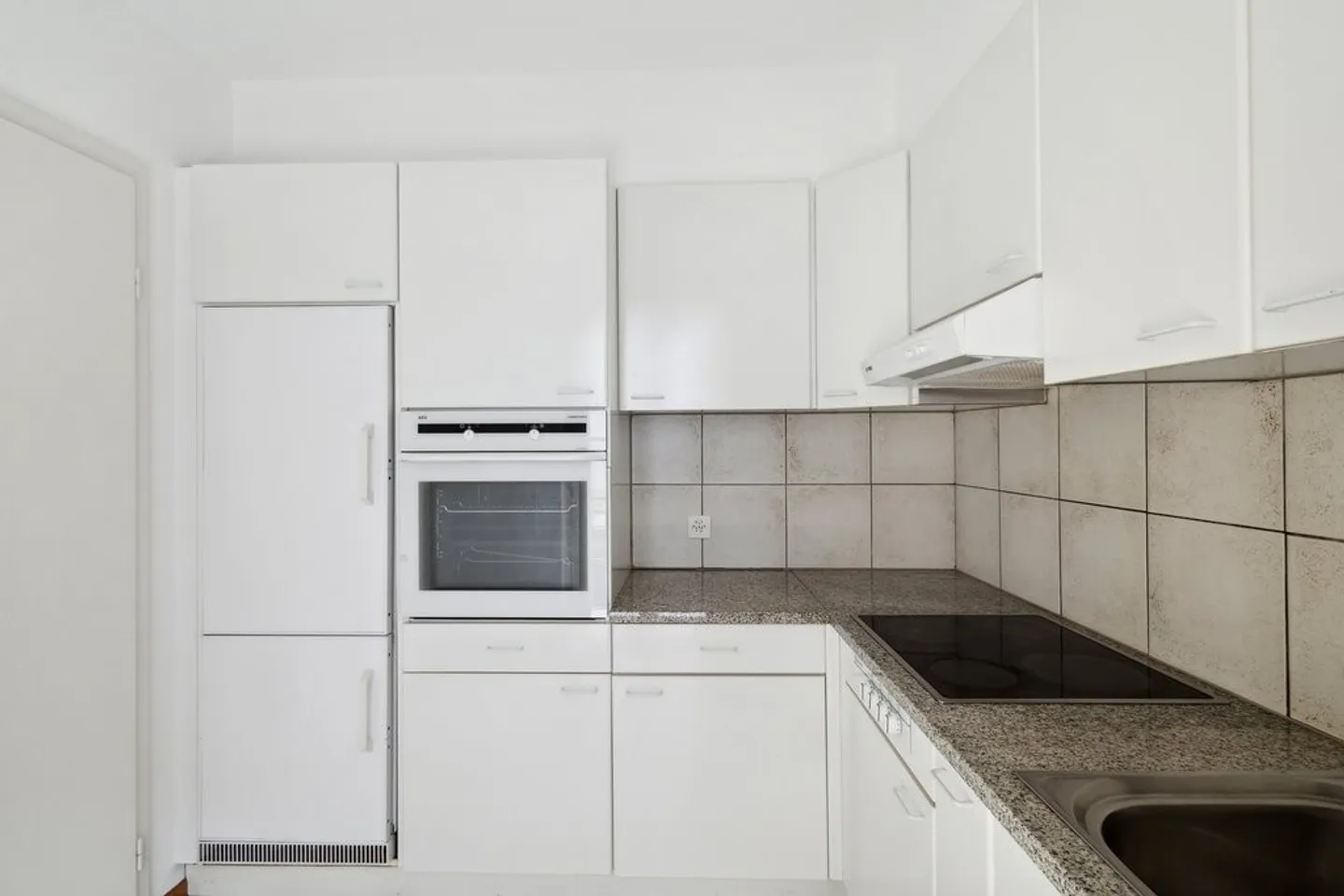 Bellinzona Centro, PRIMO MESE NETTO GRATUITO - Foto 2 di 12