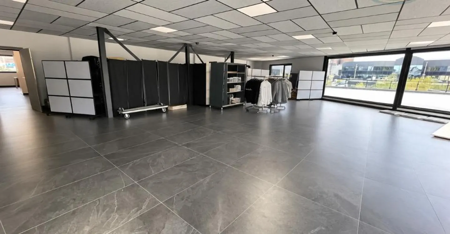 New professional premises of 221.5 m² at Voyebœuf in Porrentruy - Photo 2 of 3