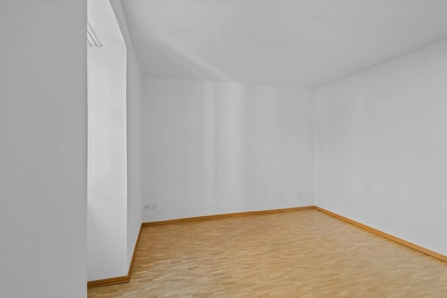 Bellinzona Centro, PRIMO MESE NETTO GRATUITO - Foto 8 di 12