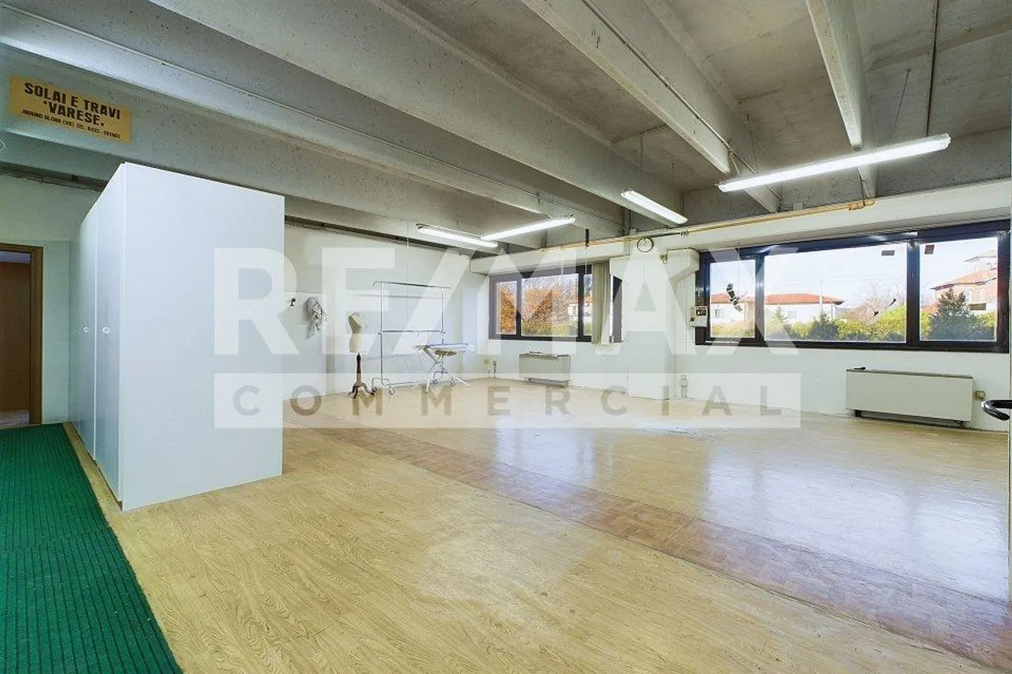 Interessantes Geschäftshaus in Cunardo, Varese - Italien - Foto 10 von 13