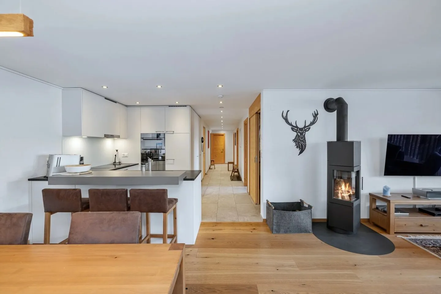 Apartment No. 5 - Secondary Residence Les Rahâs, Grimentz - Photo 2 of 13