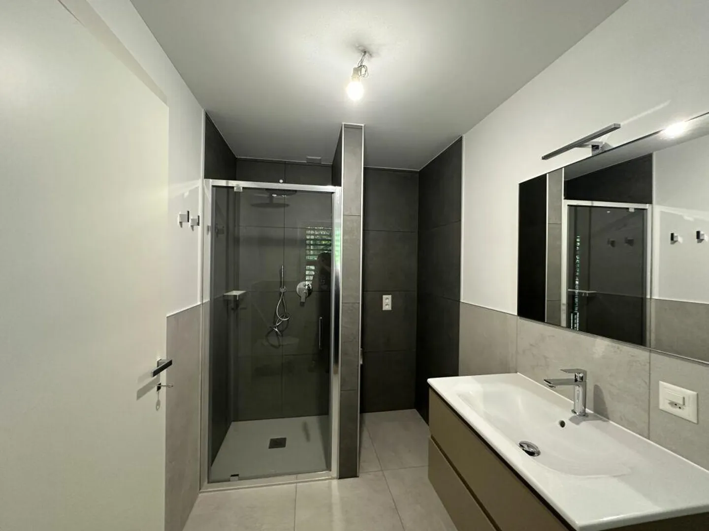 Neue und moderne 3,5-Zimmer-Wohnung mit privatem Garten - Foto 7 von 14