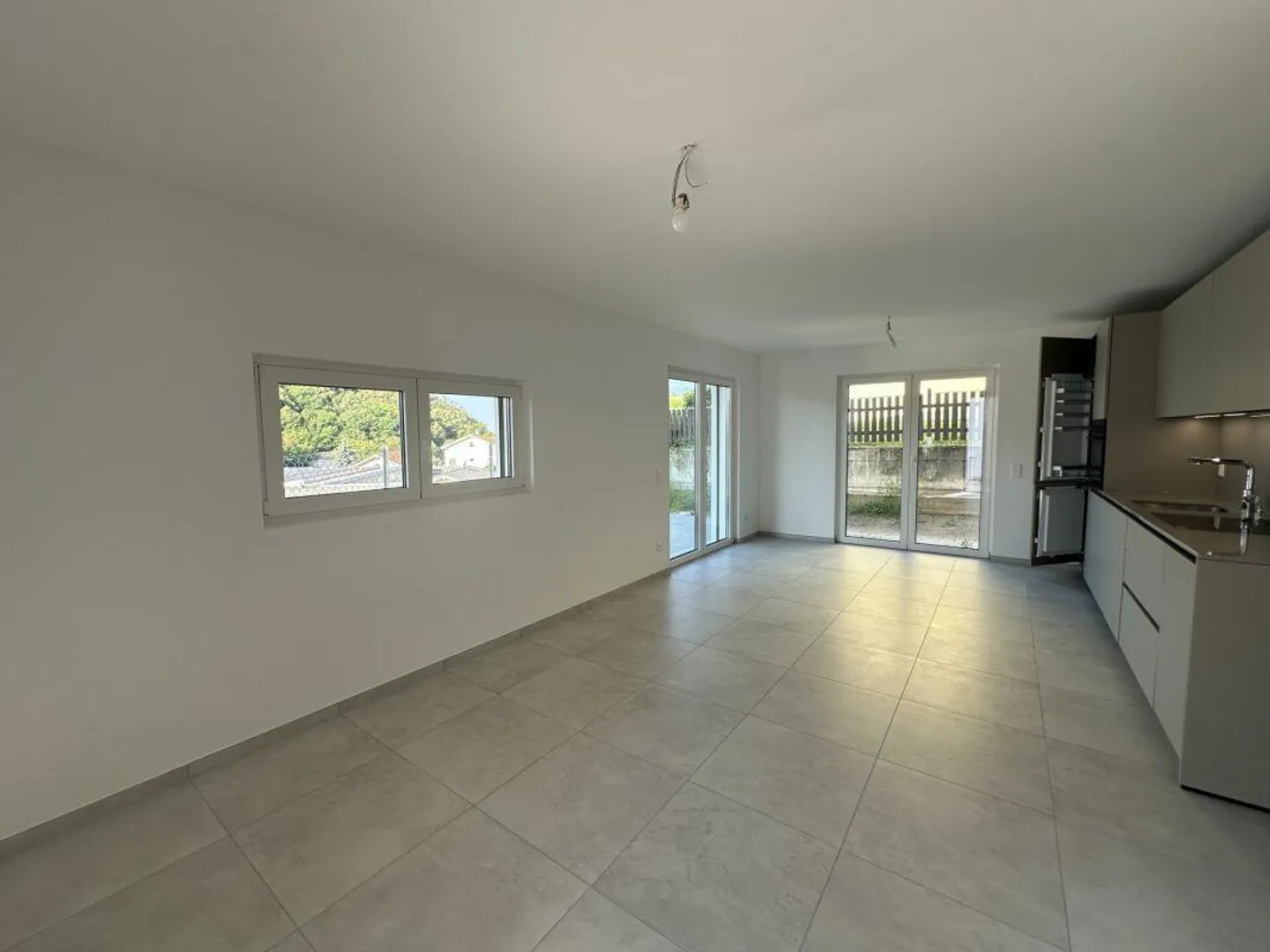 Neue und moderne 3,5-Zimmer-Wohnung mit privatem Garten - Foto 3 von 14