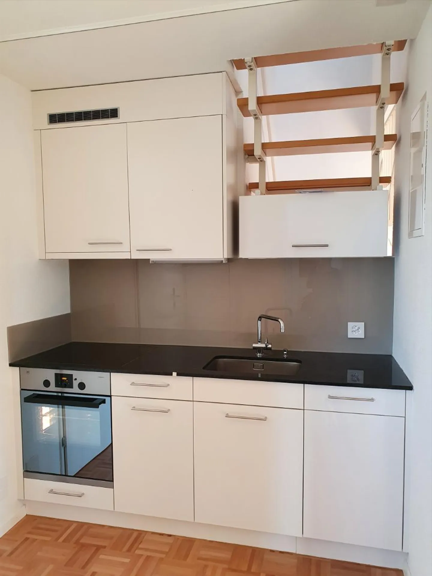 Appartamento su due livelli con tanto spazio! - Foto 3 di 7