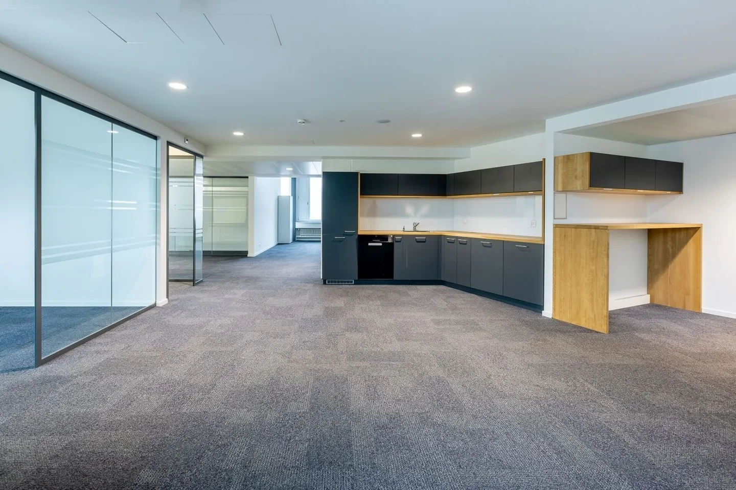 Solutions de bureau efficaces : 660 m2 disponibles à une adresse de premier choix - Photo 5 sur 12