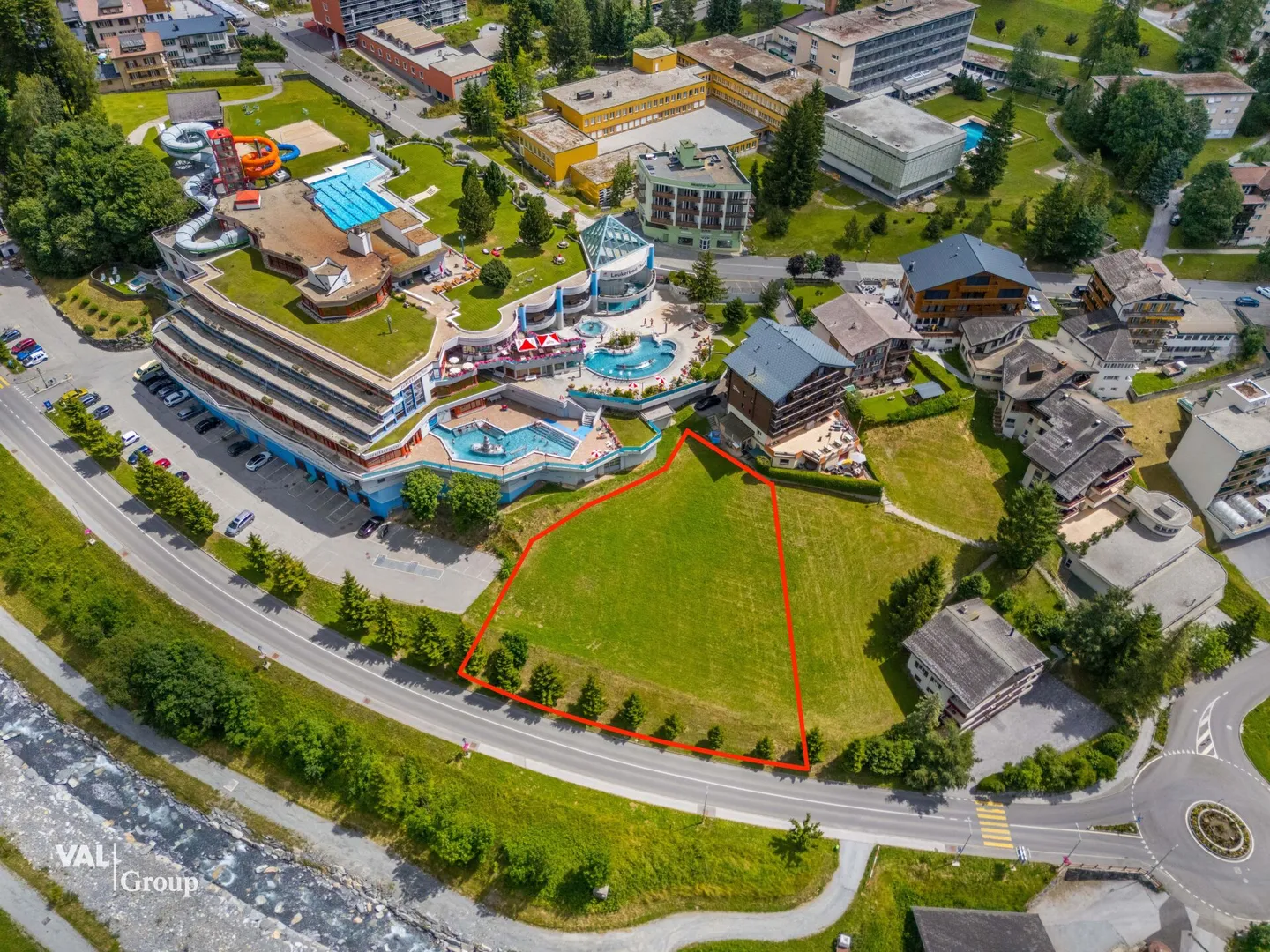 In the heart of Leukerbad: Development potential at the highest level - Photo 1 of 6