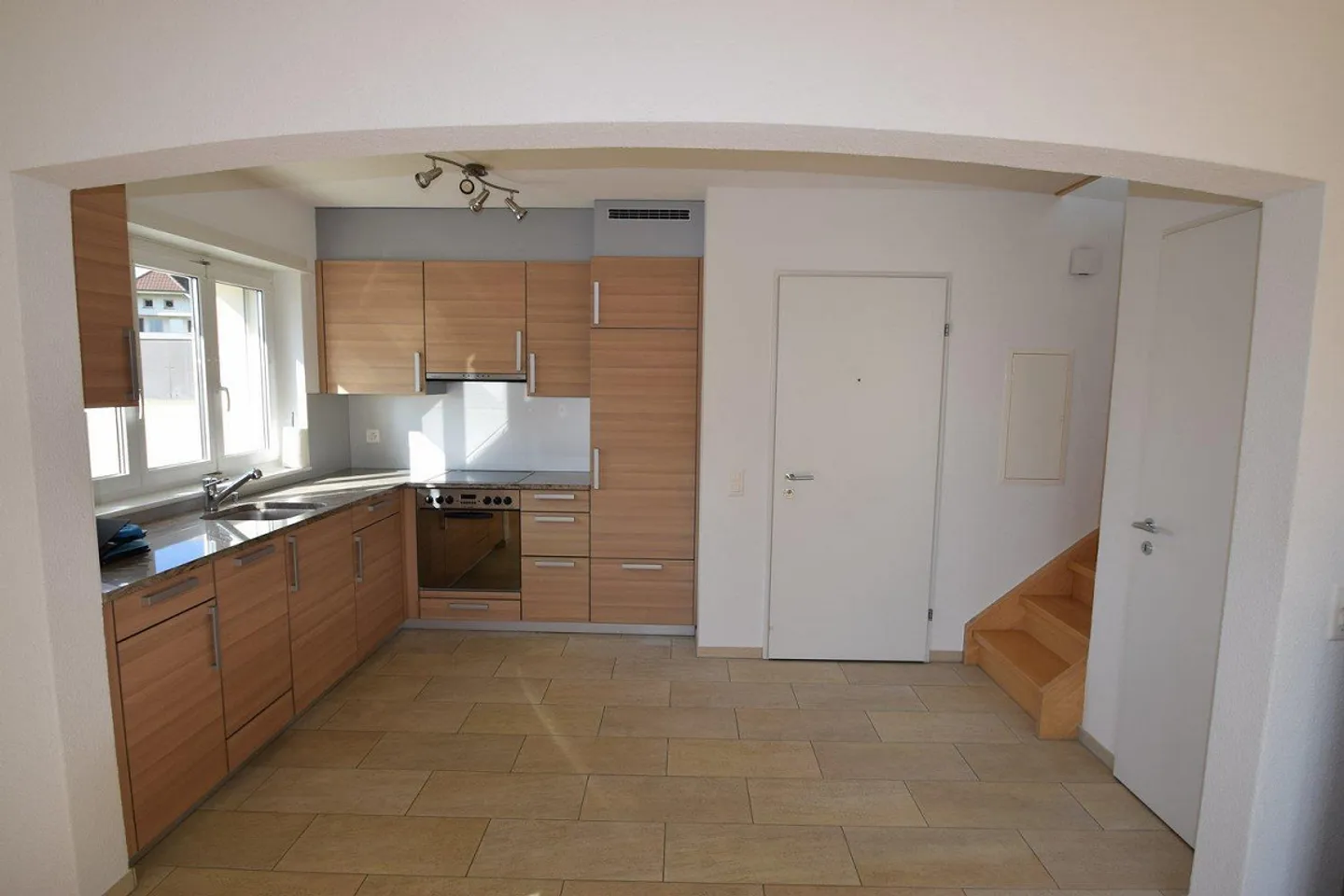 Charmante appartement duplex 2.5 pièces à Müntschemier - Photo 3 sur 13