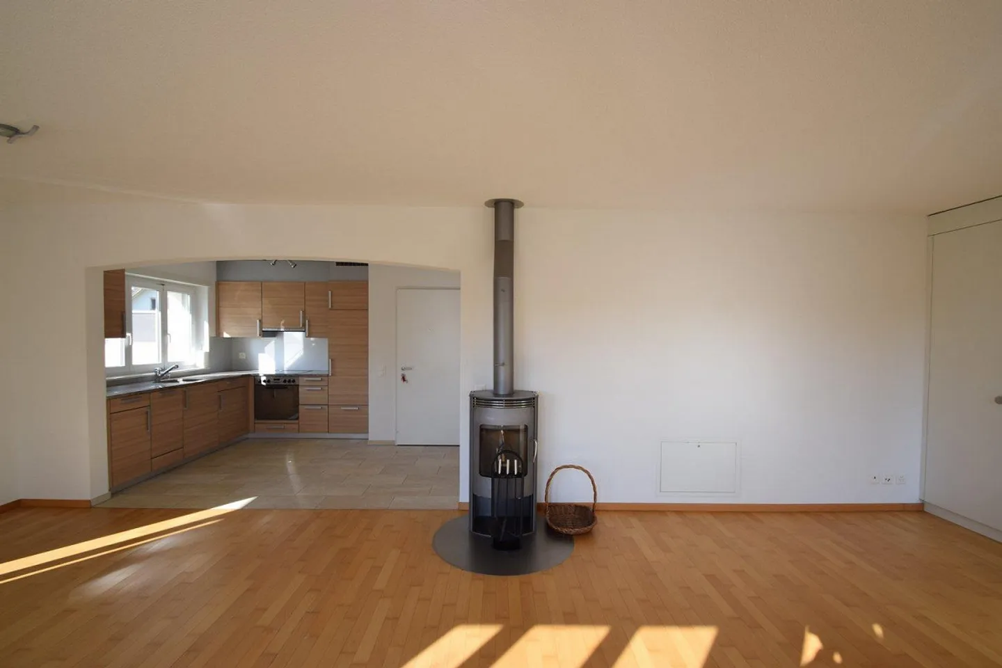 Charmante appartement duplex 2.5 pièces à Müntschemier - Photo 6 sur 13