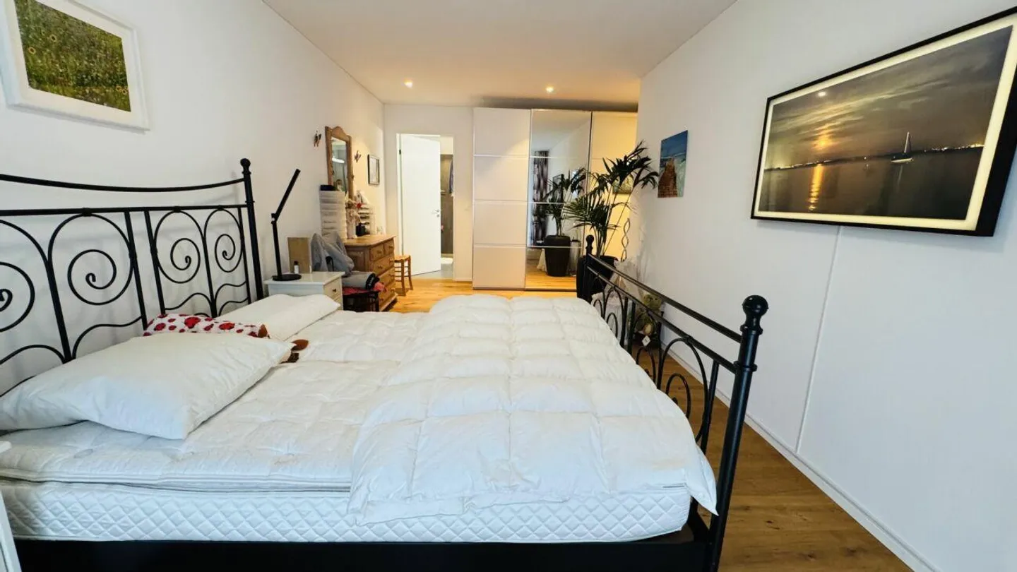 Moderne Wohnung mit grosser Terrasse - Foto 4 von 11