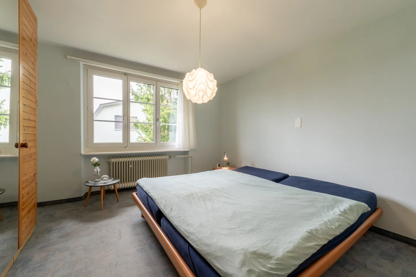 Ampia casa bifamiliare con giardino idilliaco - Foto 4 di 10