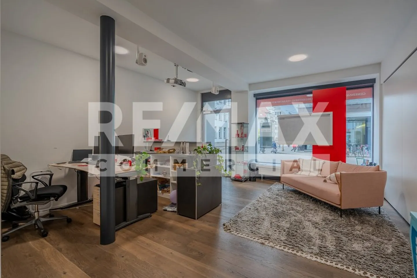 Espace de vente moderne dans le meilleur emplacement piétonnier avec des options de location flexibles - Photo 3 sur 9