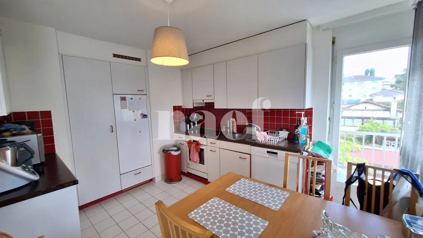 3.5 Room Apartment - Photo 3 of 8