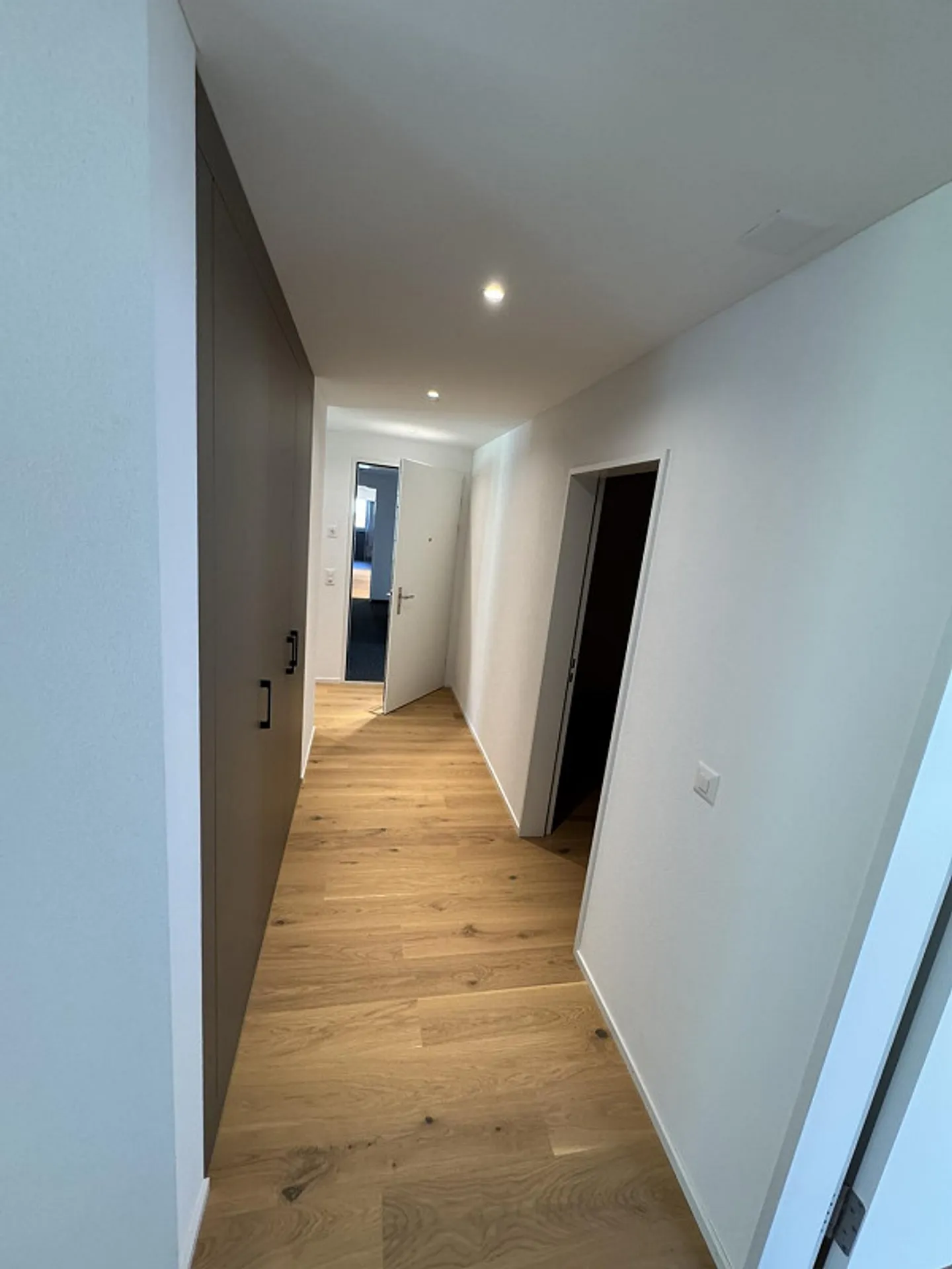 Neubau / 4.5-Zi.-Wohnung Erdgeschoss - Foto 7 von 17