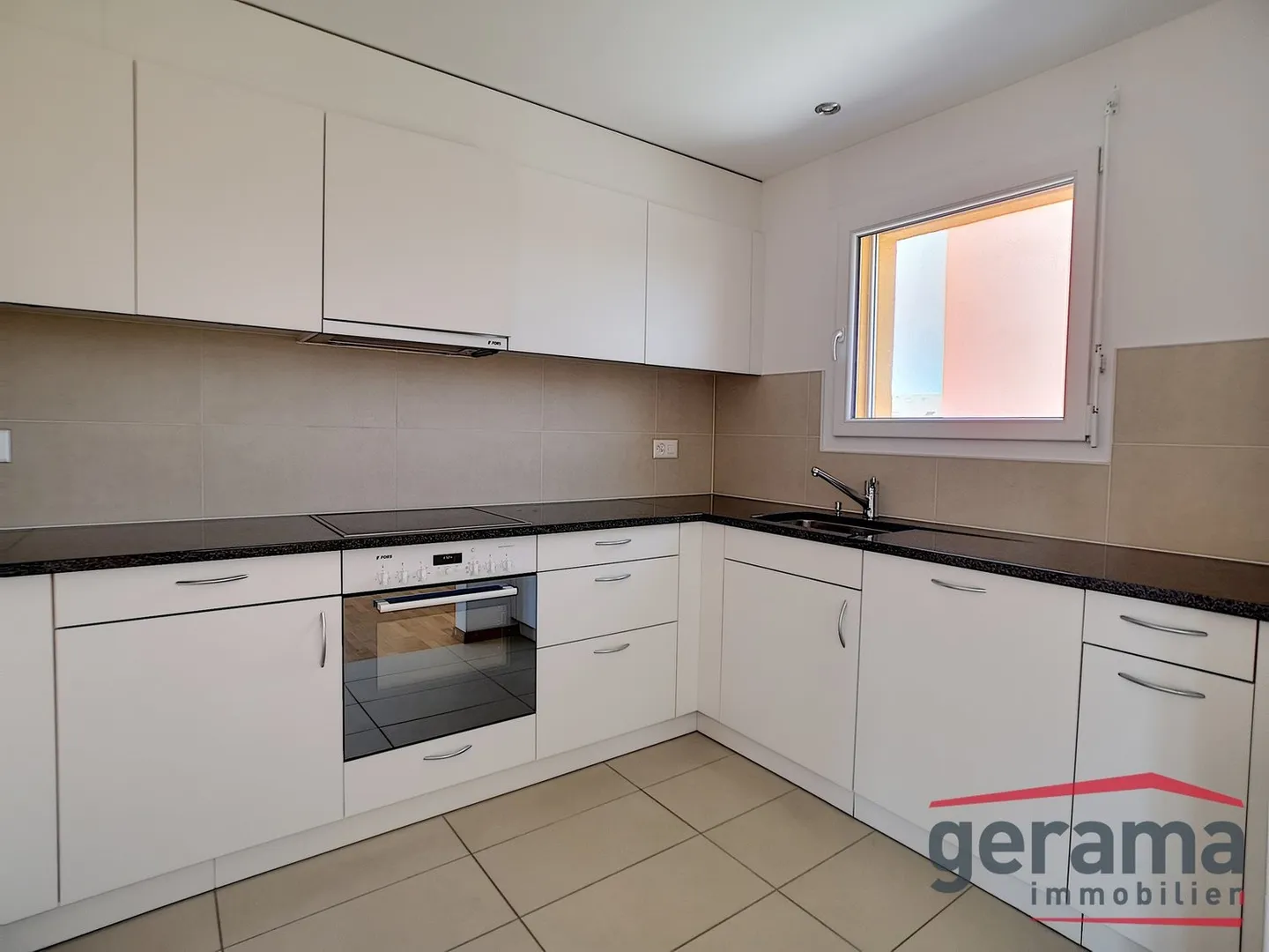 Bella appartamento di 5.5 stanze a Wünnewil! - Foto 1 di 9
