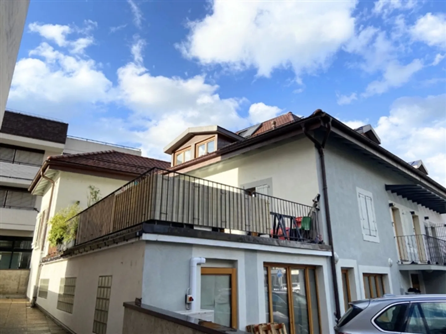 «Moderne Geschäftsräume in Chêne-Bourg zum Verkauf für Investor» - Photo 1 sur 8