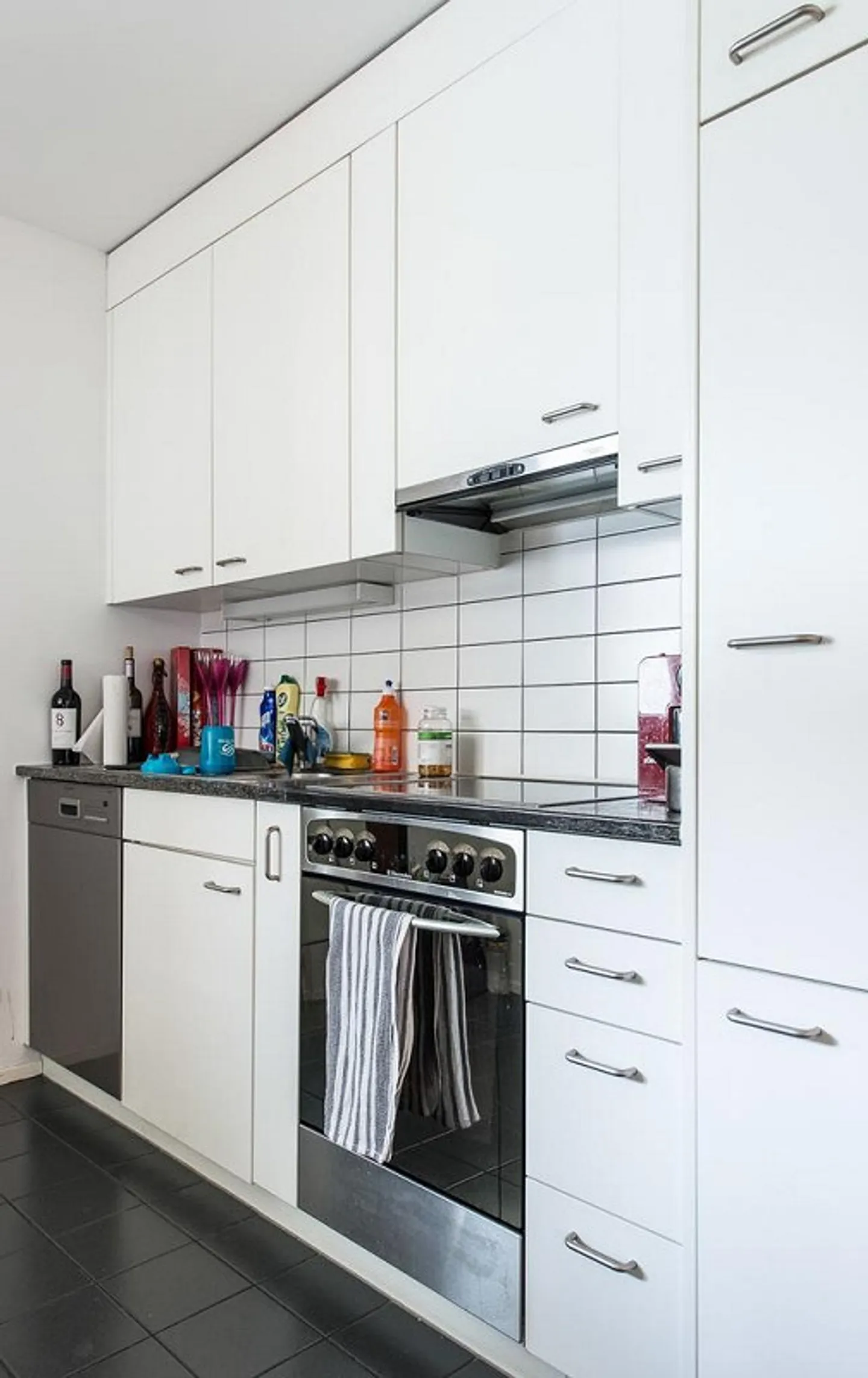Appartement attrayant de 2,5 pièces à Zurich-Altstetten - Photo 2 sur 6