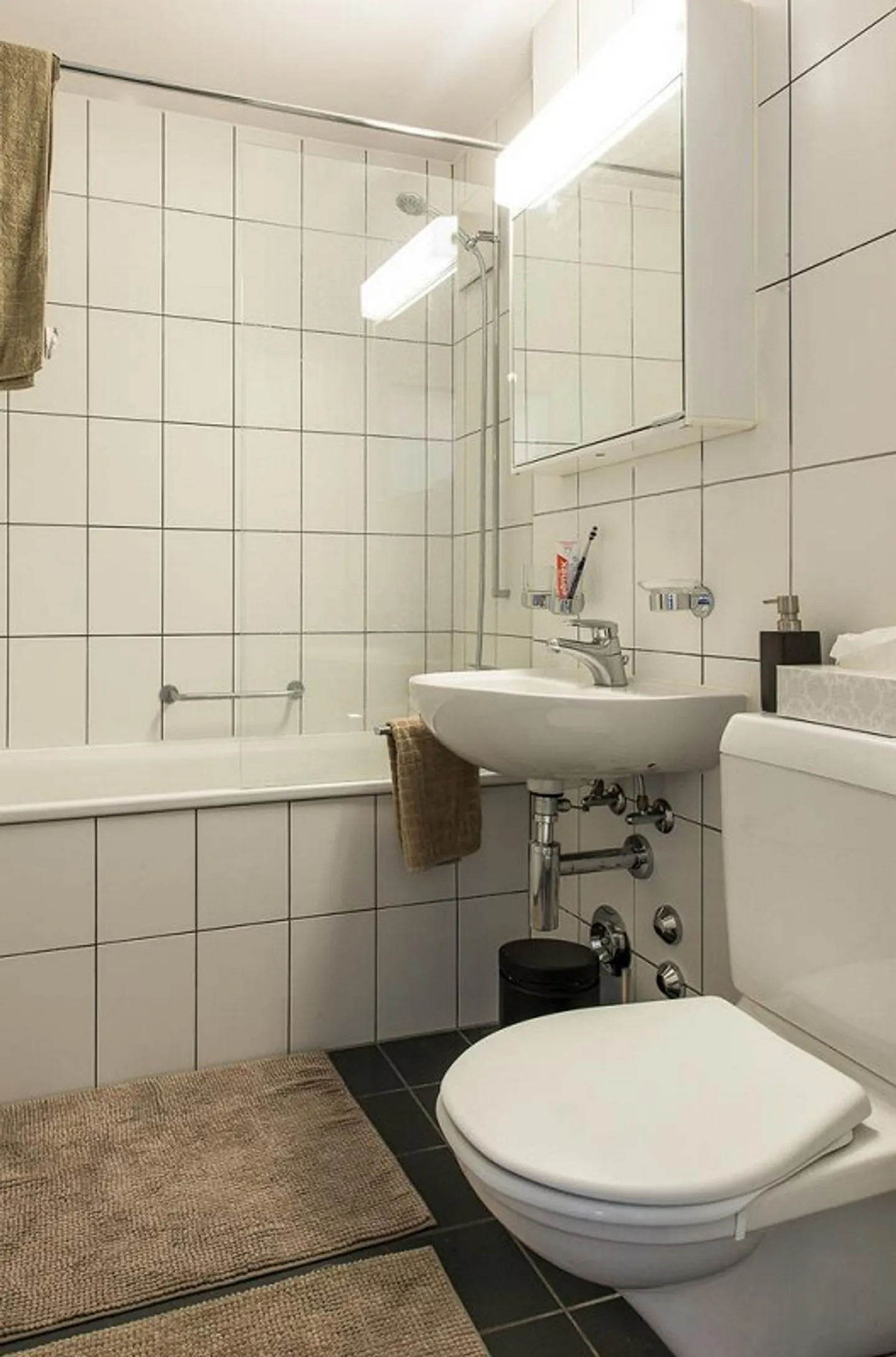 Appartement attrayant de 2,5 pièces à Zurich-Altstetten - Photo 3 sur 6