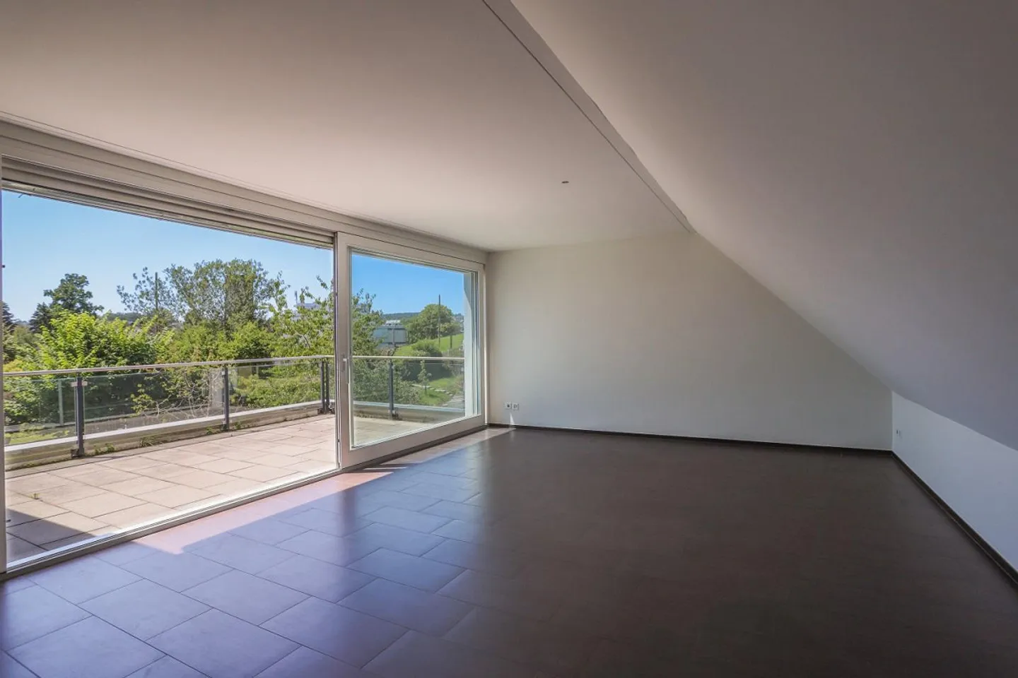 «Exklusive Dachwohnung mit 2 Terrassen an top Lage» - Foto 4 von 12