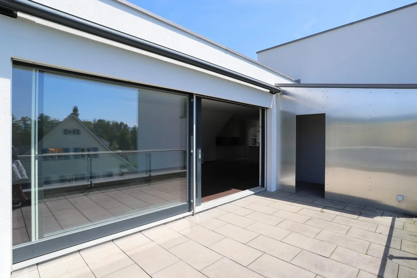 «Exklusive Dachwohnung mit 2 Terrassen an top Lage» - Foto 2 von 12