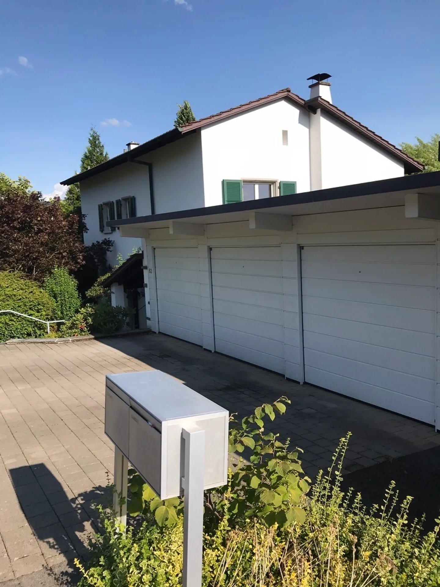 Charming single-family home with panoramic views and garden in prime location - Photo 3 of 13