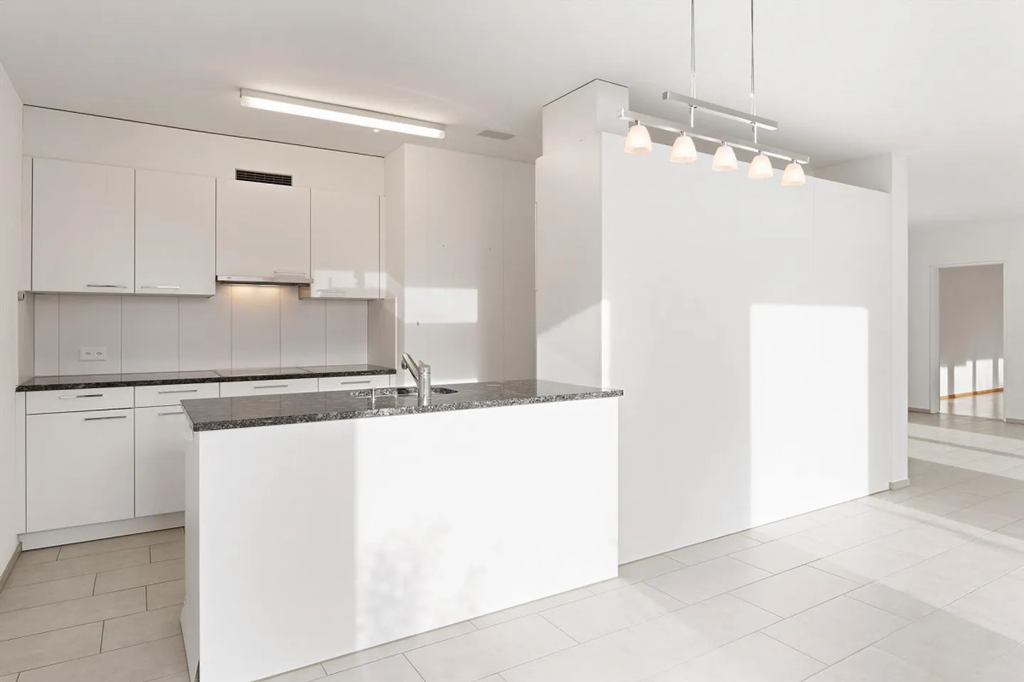 Living with Style, Comfort, and Sustainability - Photo 4 of 16