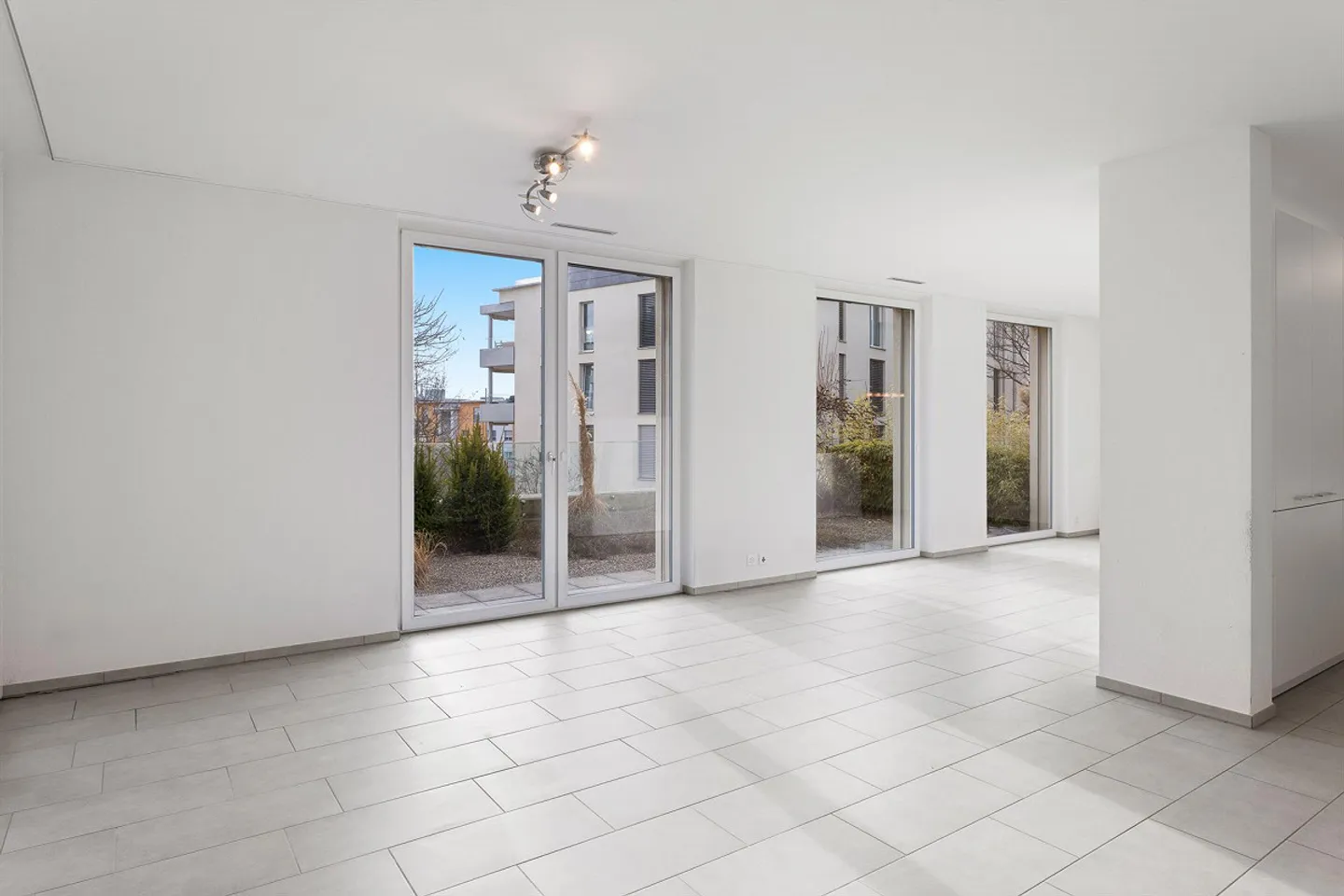 Living with Style, Comfort, and Sustainability - Photo 6 of 16