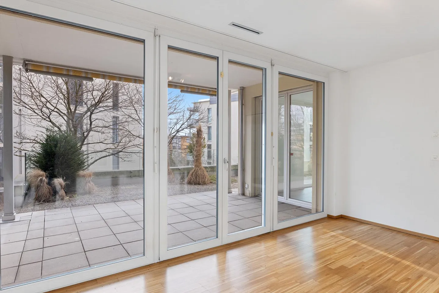 Living with Style, Comfort, and Sustainability - Photo 8 of 16