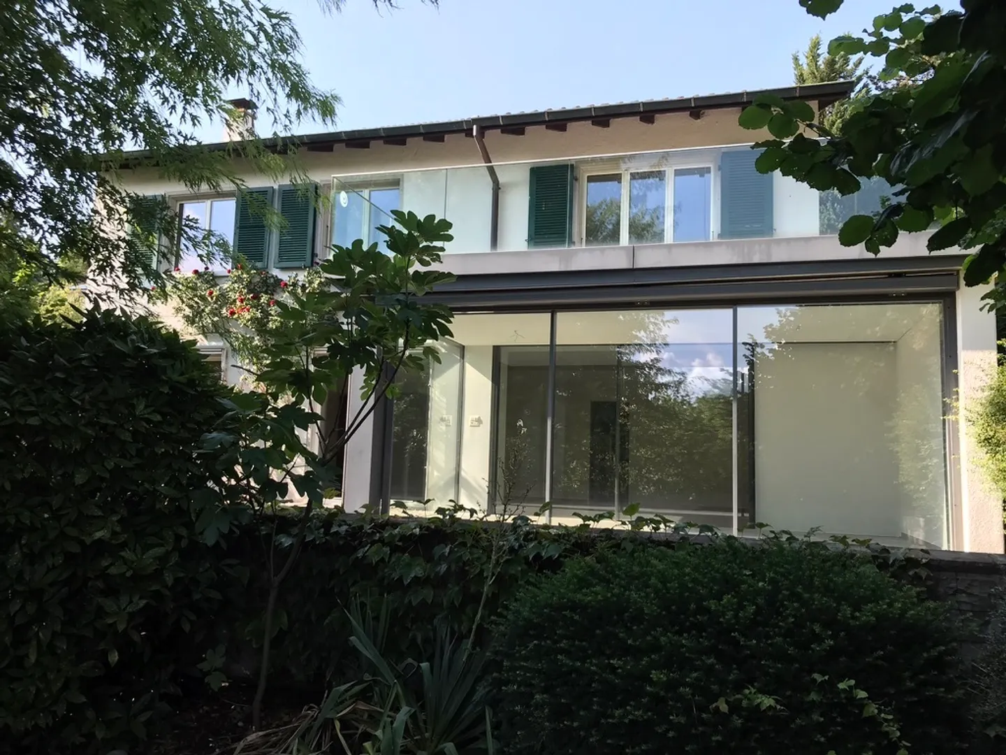 Charming single-family home with panoramic views and garden in prime location - Photo 11 of 13