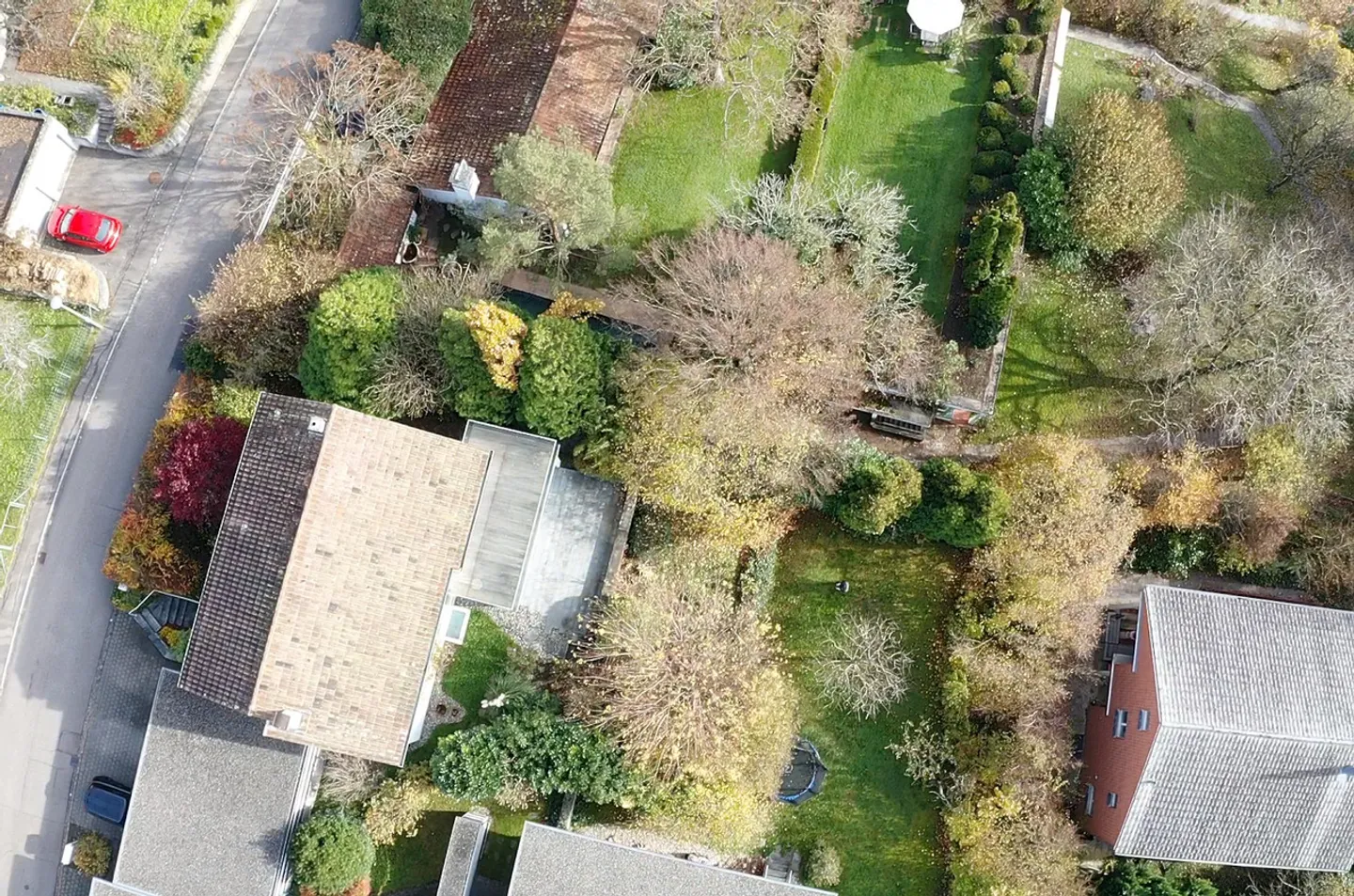 Charming single-family home with panoramic views and garden in prime location - Photo 13 of 13